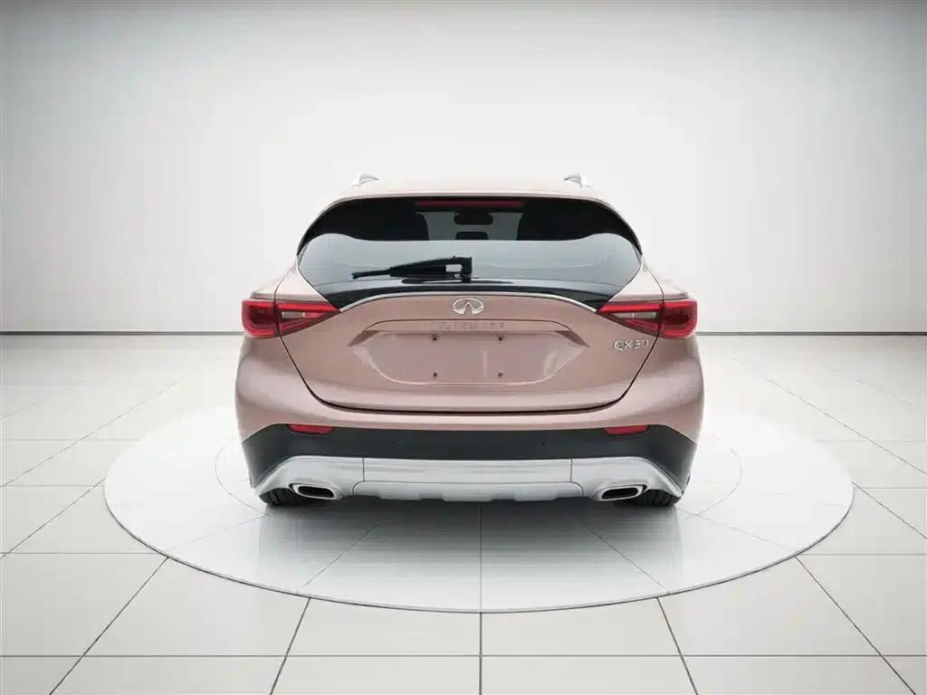 Infiniti QX30 2017 1.6T 2WD Fashion Edition — миниатюра 6