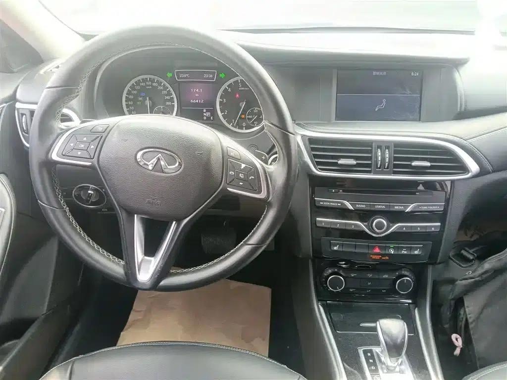 Infiniti QX30 2017 1.6T 2WD Fashion Edition — миниатюра 10