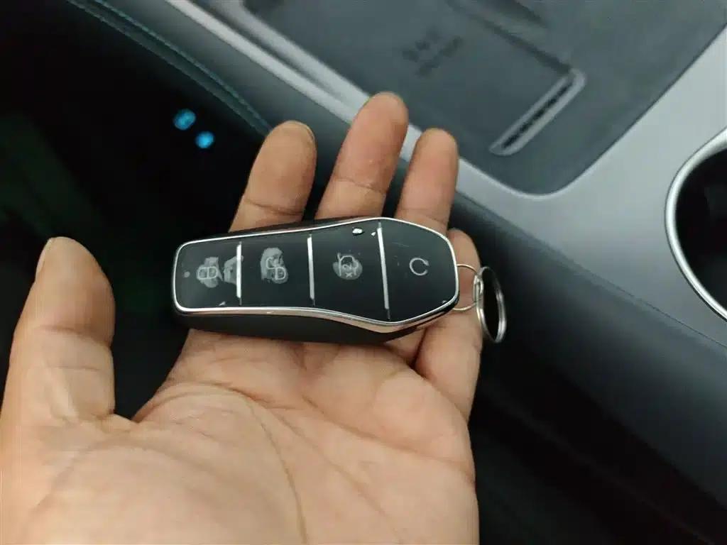 Hiace 07 DM-i 2025 Model 150 Navigator+ Edition — миниатюра 9