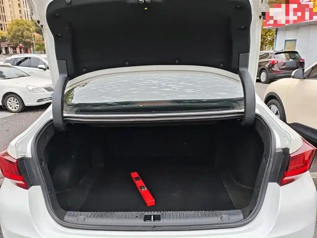 Beijing U7 2019 1.5T Manual Elite Edition (National V Emission Standard) — миниатюра 19
