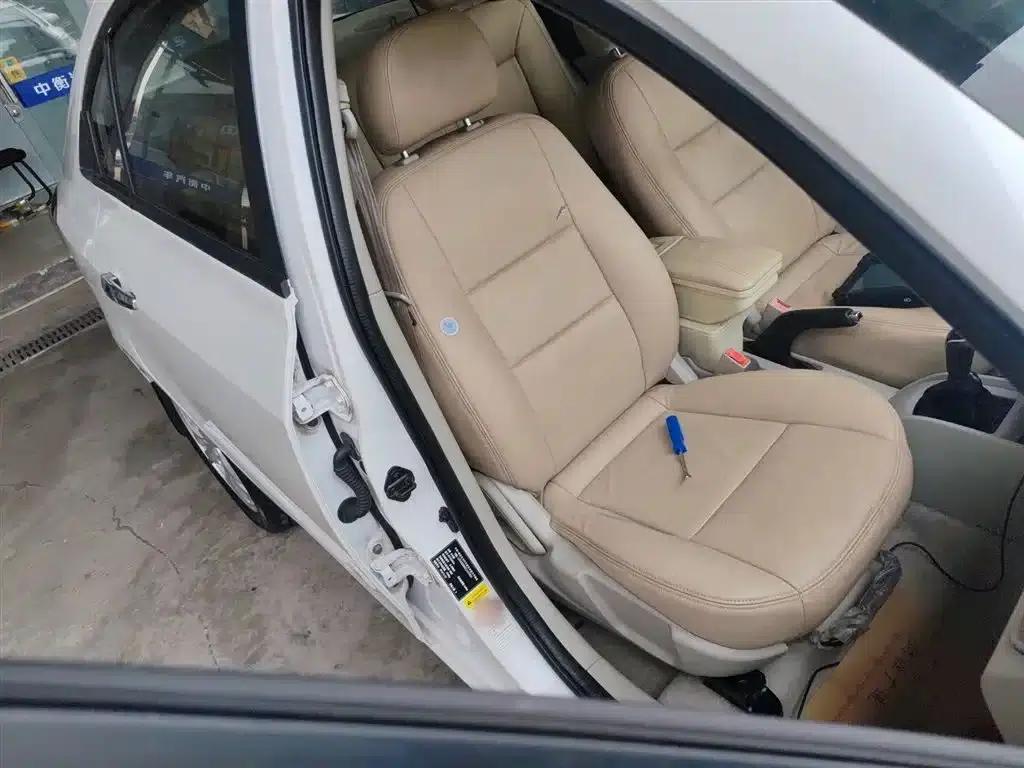 Yuexiang V5 2012 1.5L Manual Sport (National IV Emission Standard) — миниатюра 25