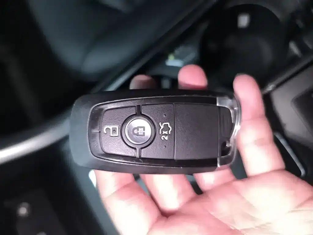 Mondeo PHEV 2018 2.0 PHEV Intelligent Control Fashion Model (National VI Emission Standard) — миниатюра 17