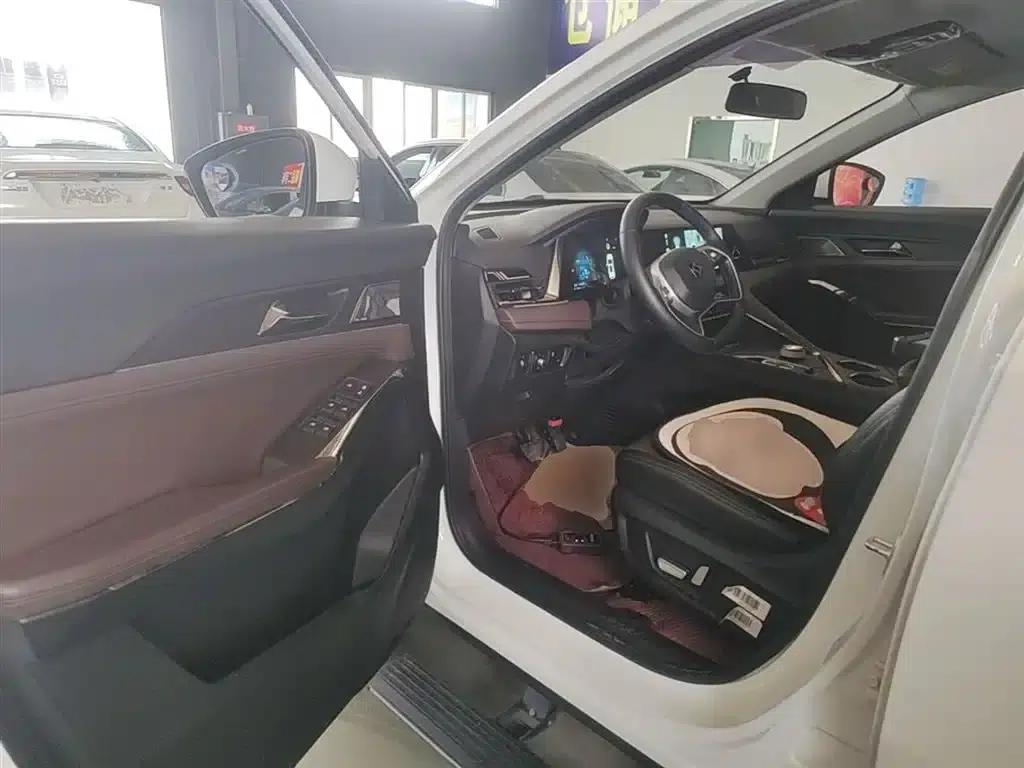 Sihao X8 PLUS 2023 1.5TGDI DCT Smart Edition 7-seater — миниатюра 16