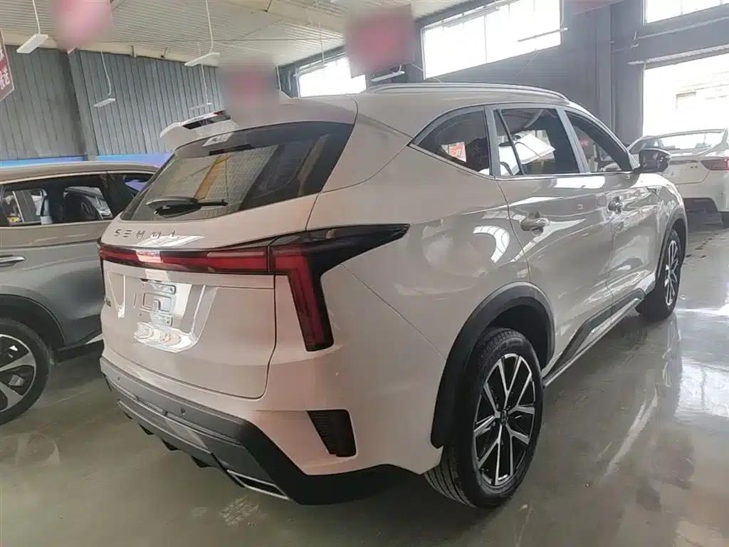 Sihao X8 PLUS 2023 1.5TGDI DCT Smart Edition 7-seater — миниатюра 7