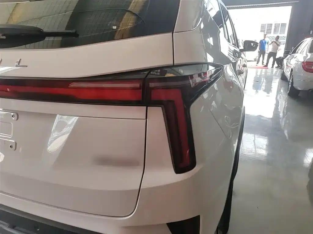 Sihao X8 PLUS 2023 1.5TGDI DCT Smart Edition 7-seater — миниатюра 8