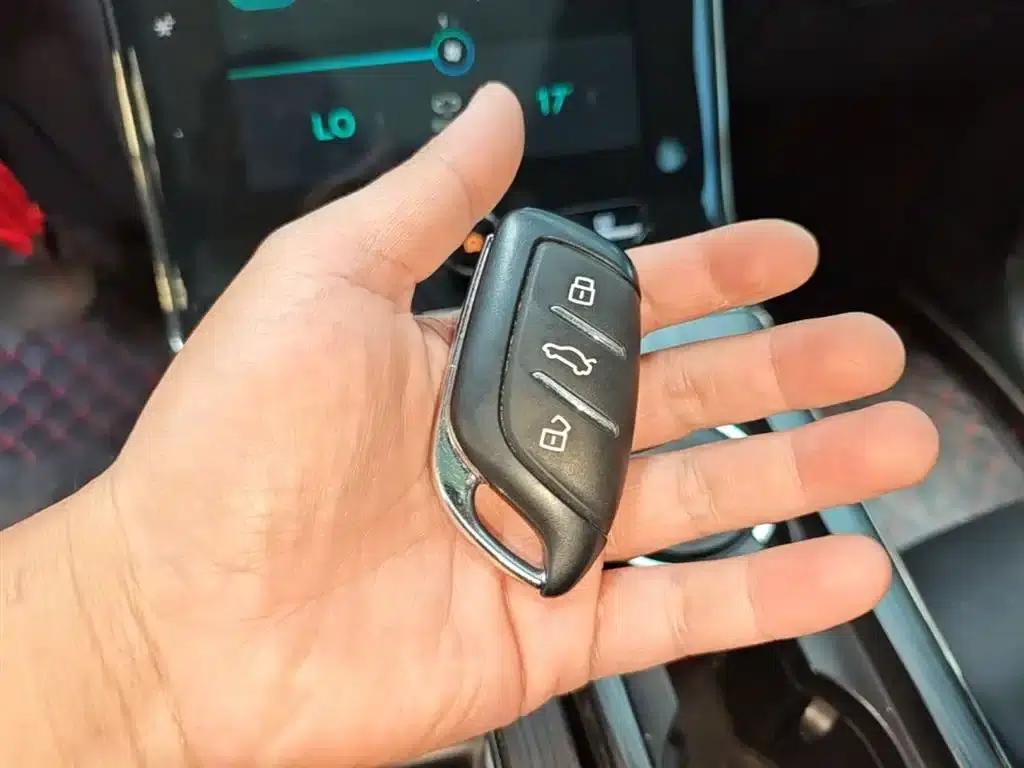 Roewe RX5 2021 PLUS 330TGI Automatic National Trend Smart Edition — миниатюра 9