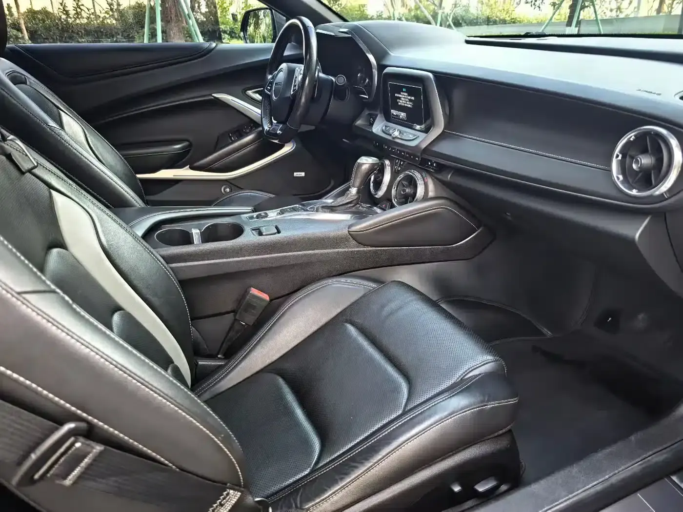 2017 Camaro 2.0T RS — миниатюра 5
