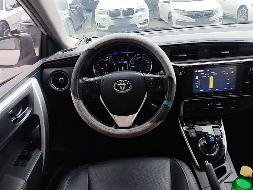 Levin Hybrid E+ 2019 1.8PH V E-CVT Luxury Edition — миниатюра 3