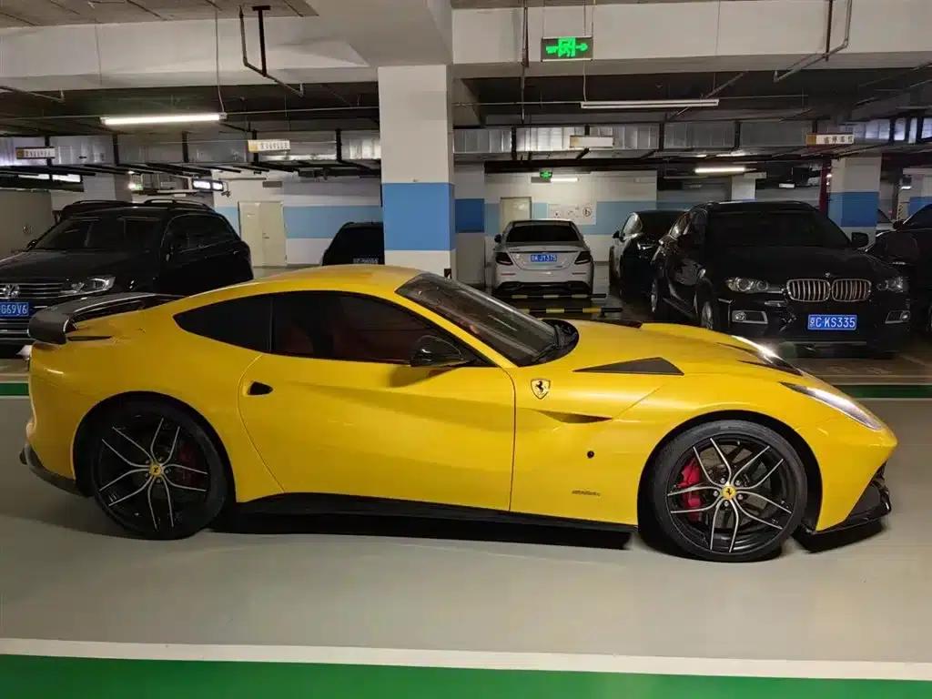 2013 F12berlinetta 6.3L Standard Model — миниатюра 12