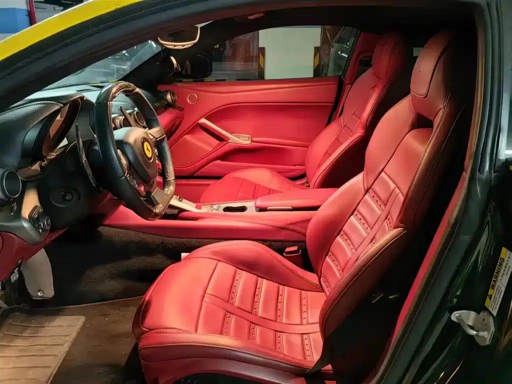 2013 F12berlinetta 6.3L Standard Model — миниатюра 9