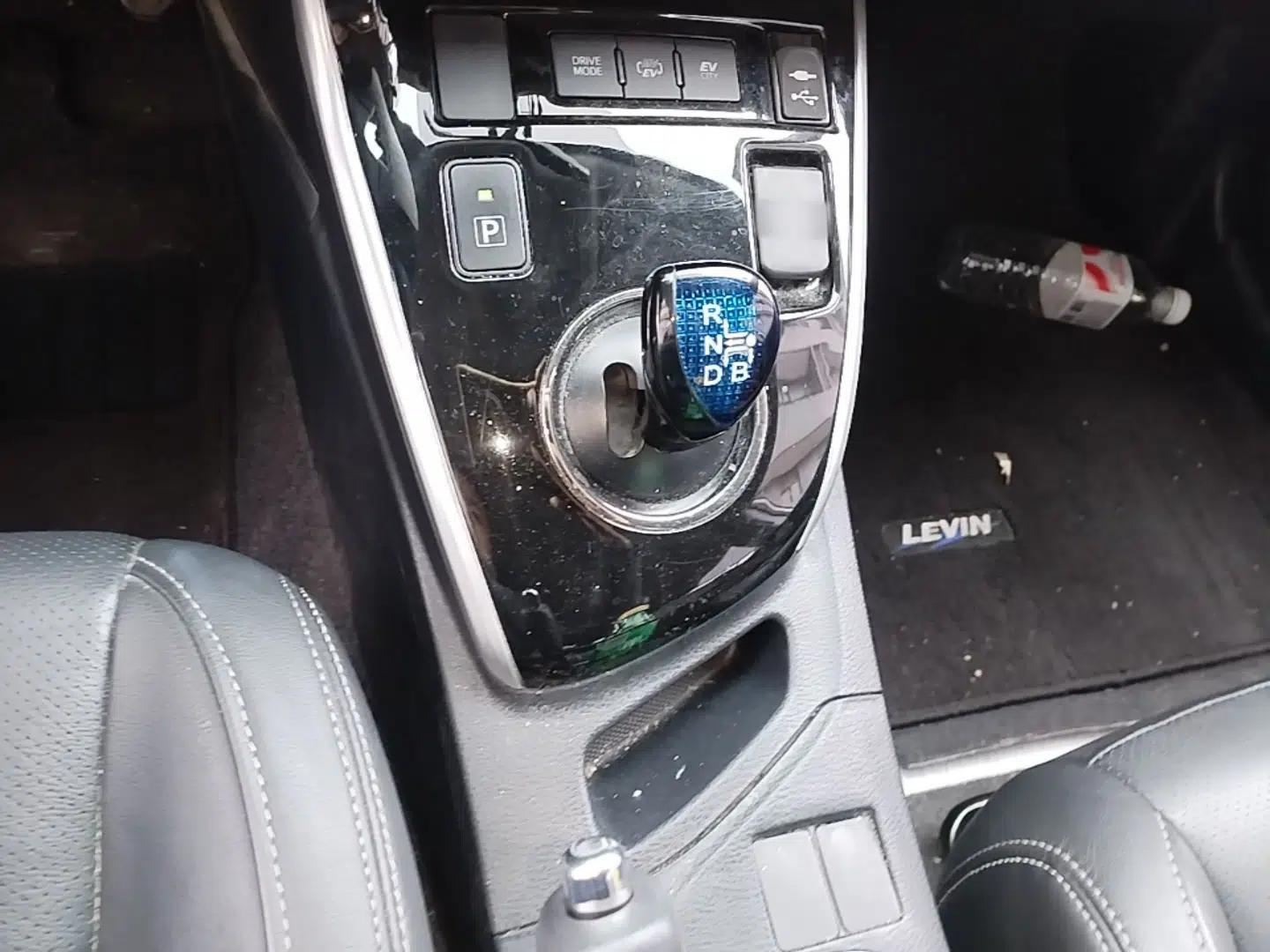 Toyota Levin Hybrid E+ 2019 1.8L PH V E-CVT Luxury Edition — миниатюра 13