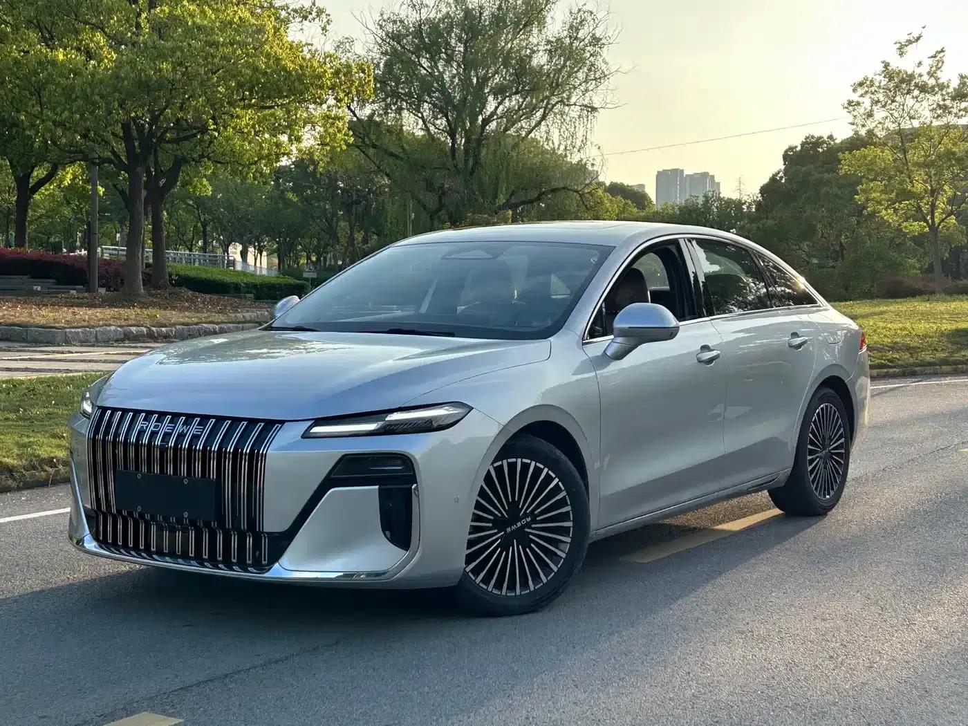 Roewe M7 DMH 2025 160km Premium Edition — миниатюра 1