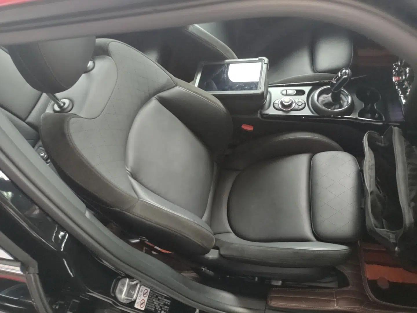 MINI JCW CLUBMAN 2021 2.0T JOHN COOPER WORKS ALL-IN — миниатюра 23