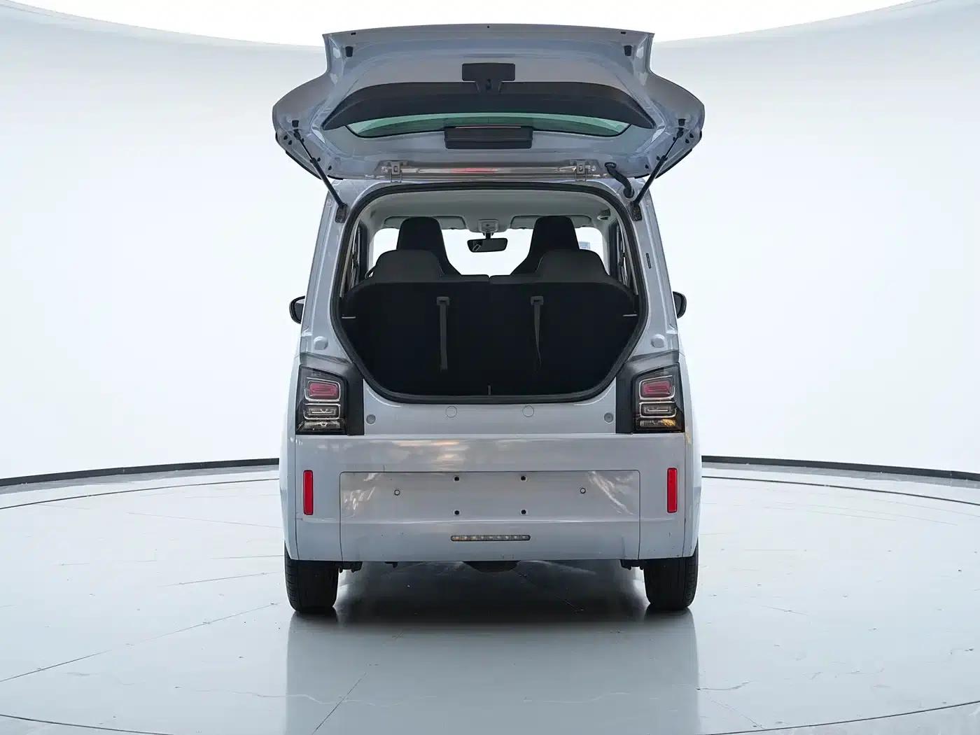 Wuling Air ev Clear Sky 2023 Model, Four-Seat - Advanced Edition — миниатюра 7