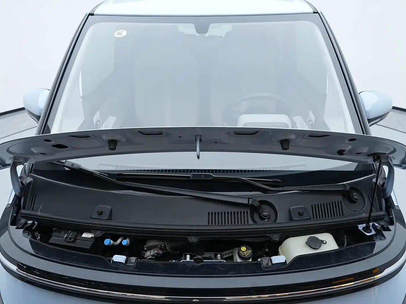 Wuling Air ev Clear Sky 2023 Model, Four-Seat - Advanced Edition — миниатюра 8