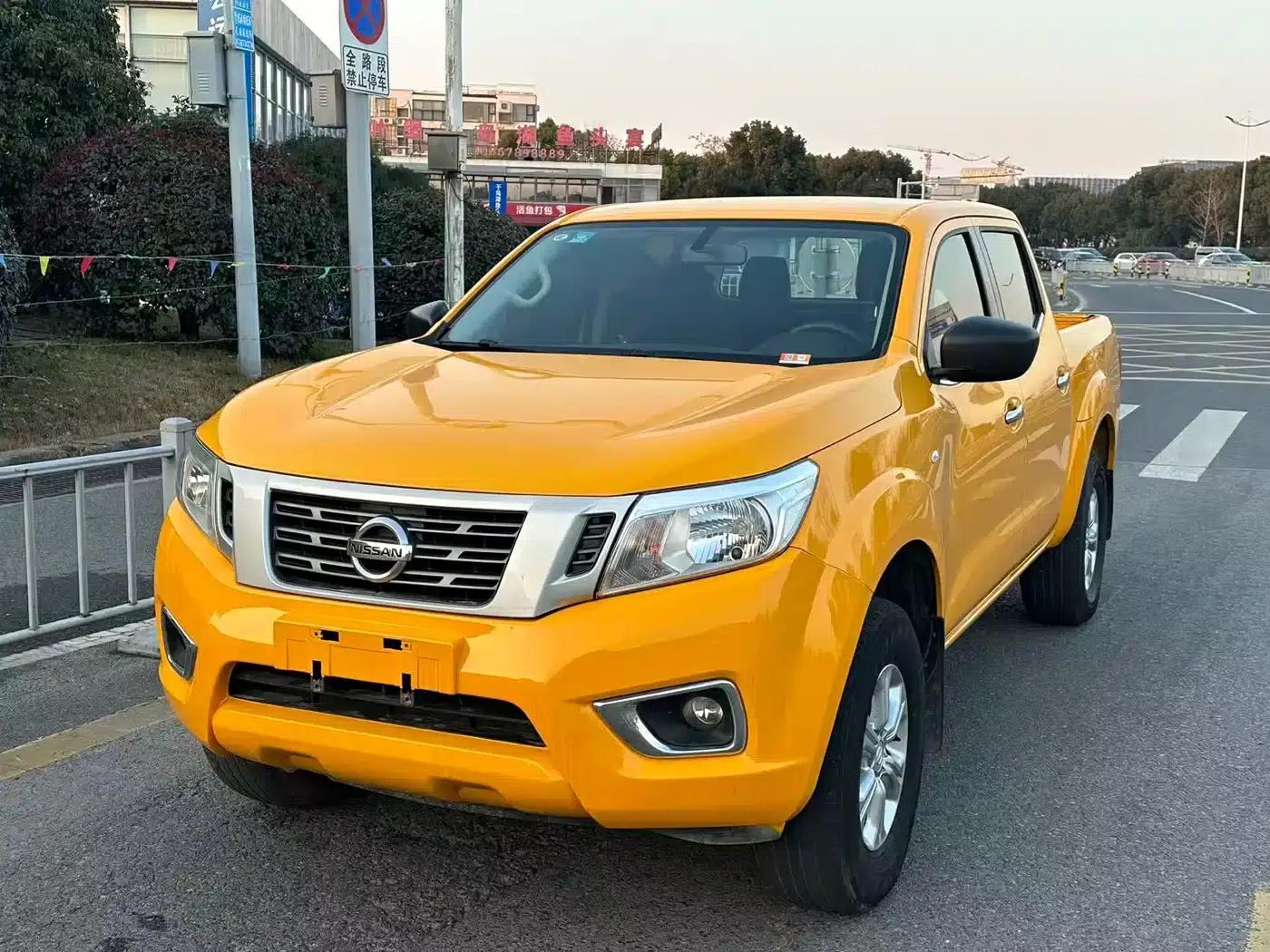 2021 Navara 2.5L Facelift Manual 2WD Premium QR25 — миниатюра 1