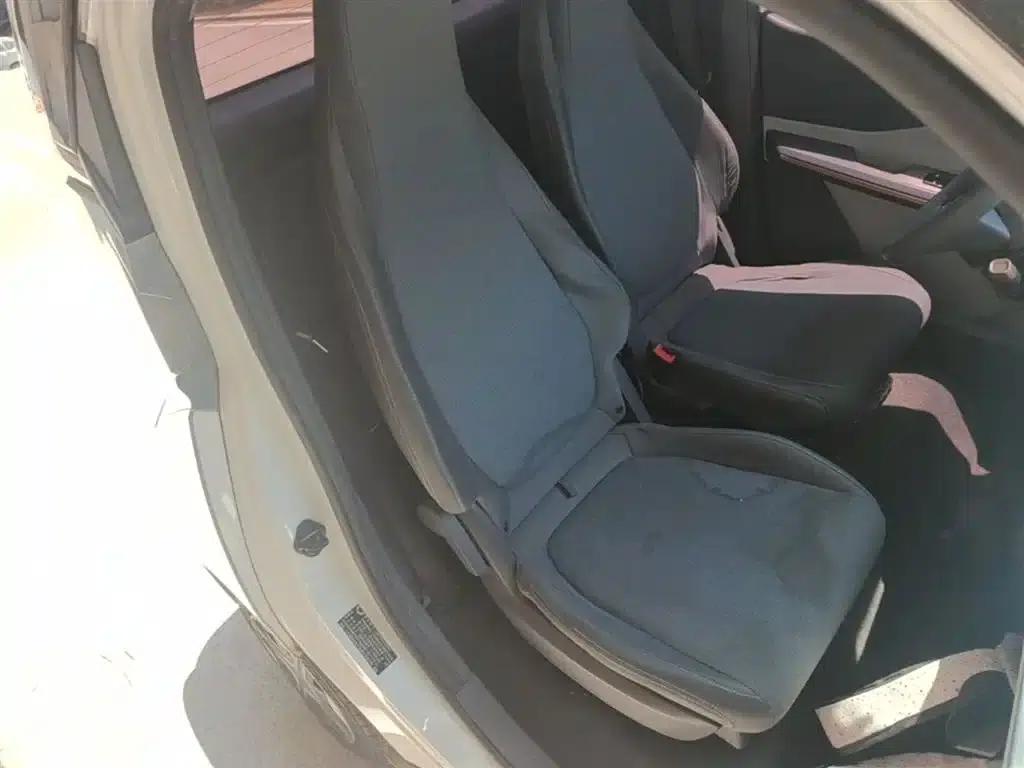 Wuling NanoEV 2021 Fun Edition - High Power Version — миниатюра 25