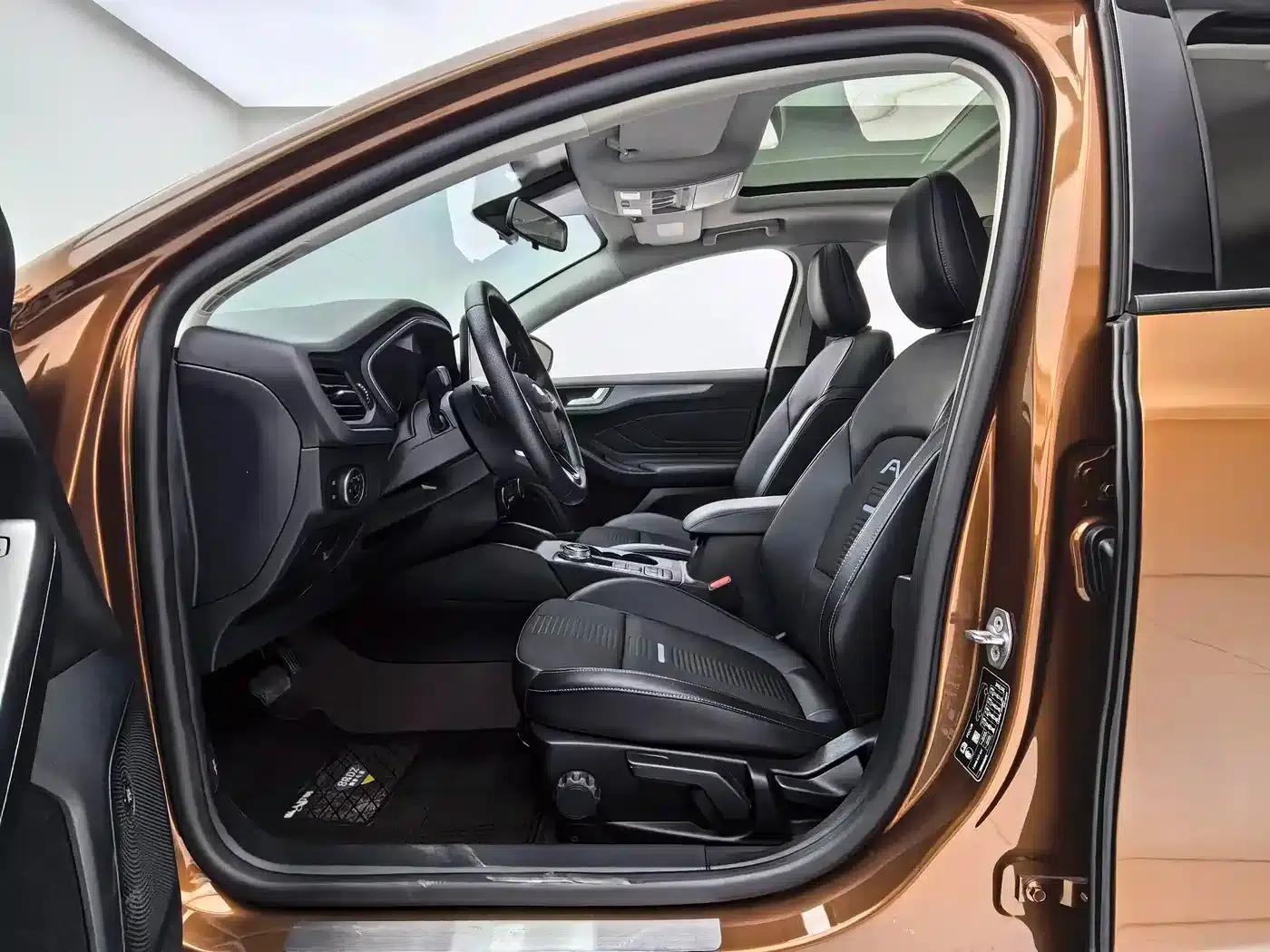 Ford Focus Active 2020 EcoBoost 180 Automatic Trend Edition — миниатюра 23