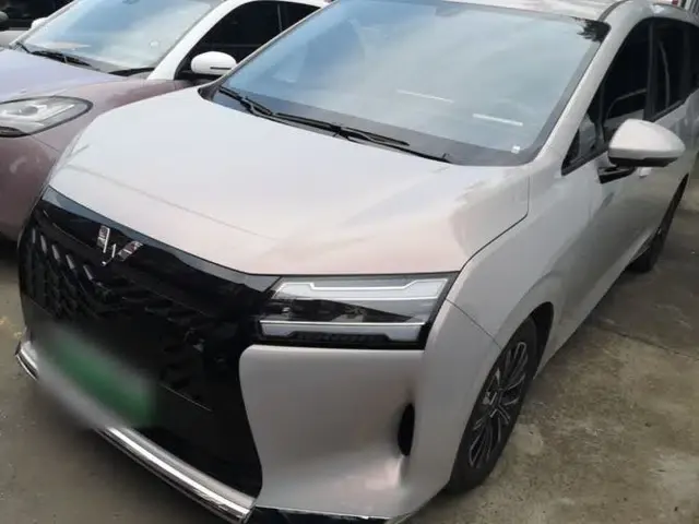Wuling Starlight 730 2025 Model Plug-in Hybrid 125km Luxury Edition