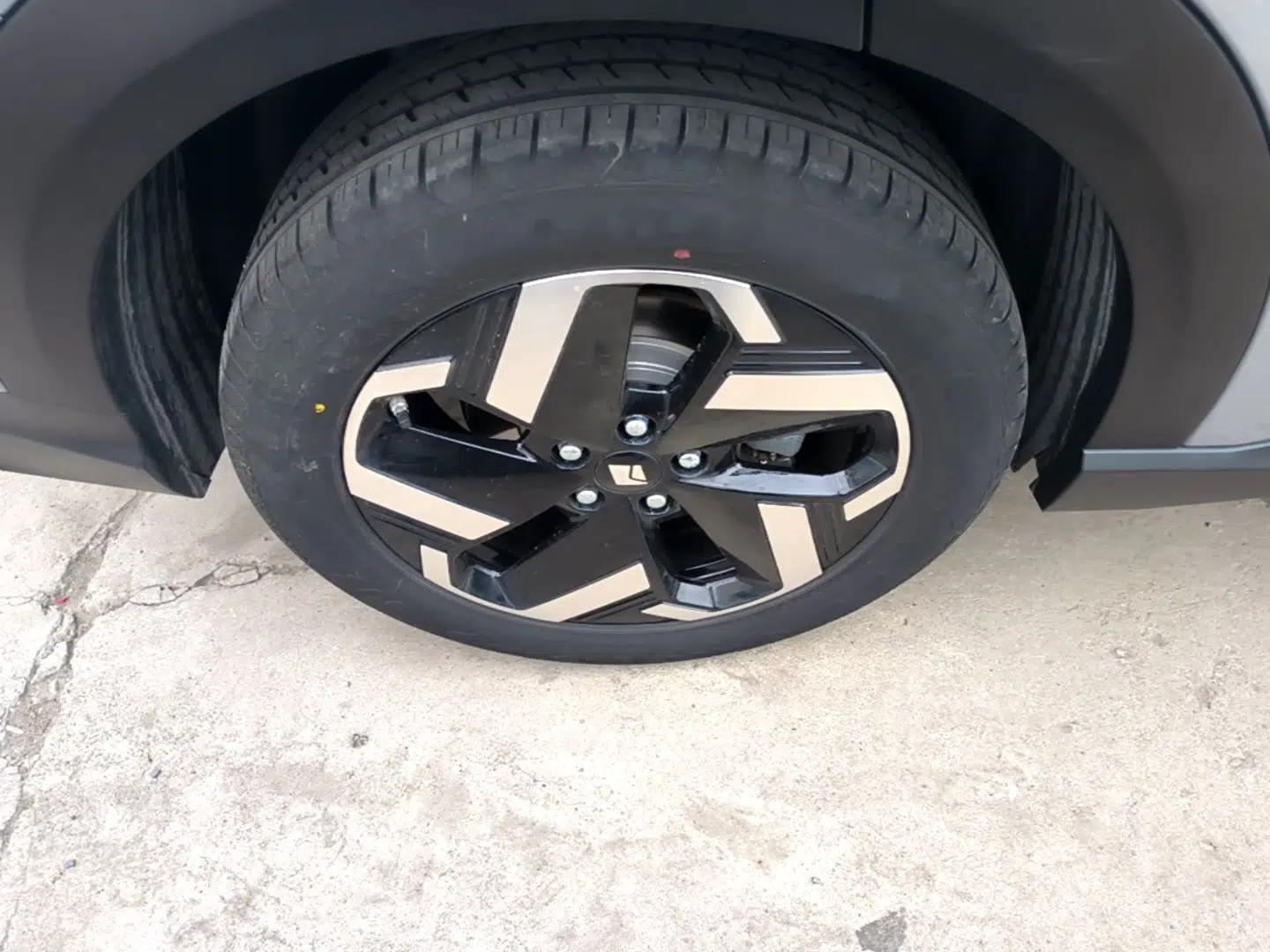 Baojun Yunhai 2024 500km Pure Electric Version — миниатюра 10