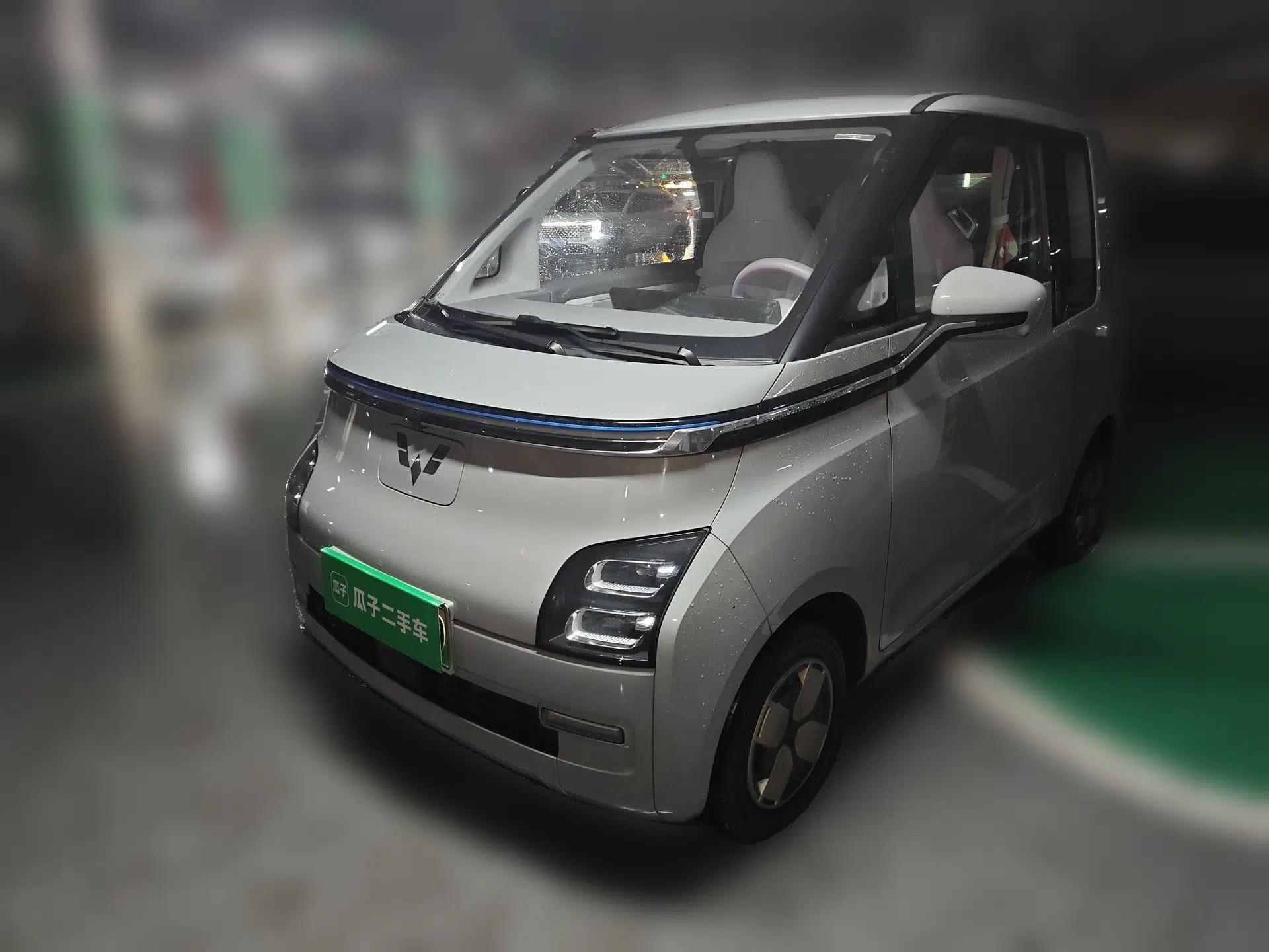 Wuling Air ev 2023 - Four Seats - Advanced Edition — миниатюра 1