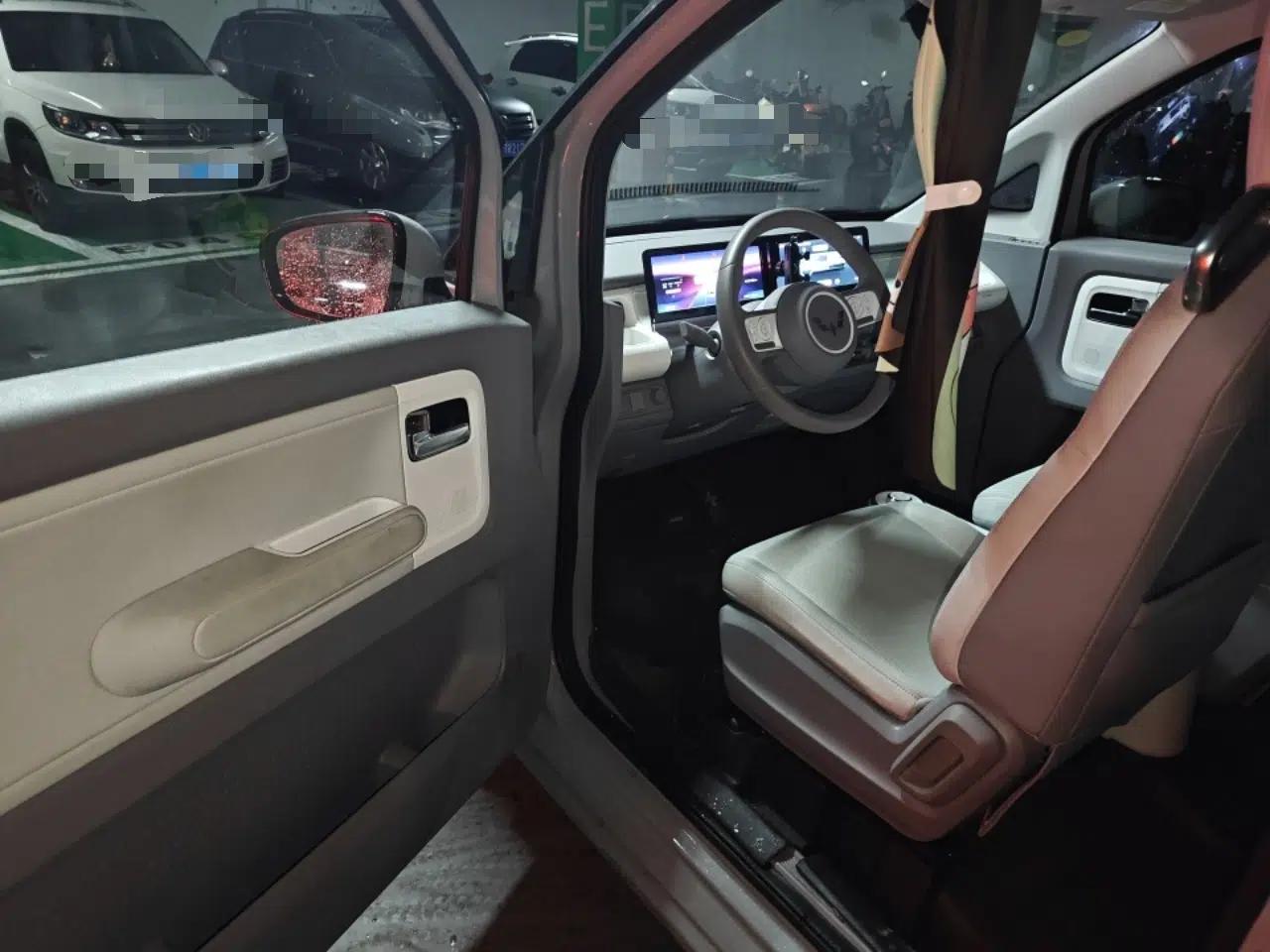 Wuling Air ev 2023 - Four Seats - Advanced Edition — миниатюра 19