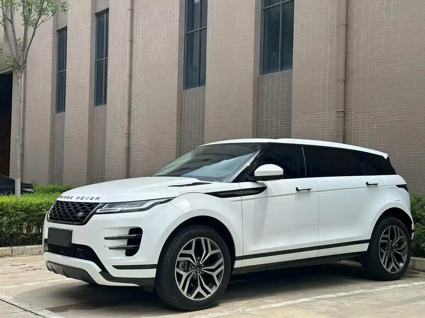 Range Rover Evoque Hybrid 2022 Model P300e Plug-in Electric Hybrid — миниатюра 1