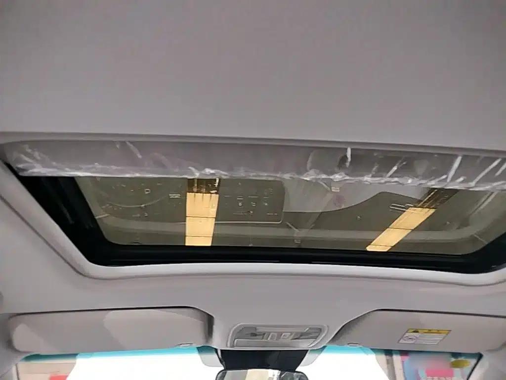 Beijing EU5 PLUS 2023 R600 Premium Edition — миниатюра 18