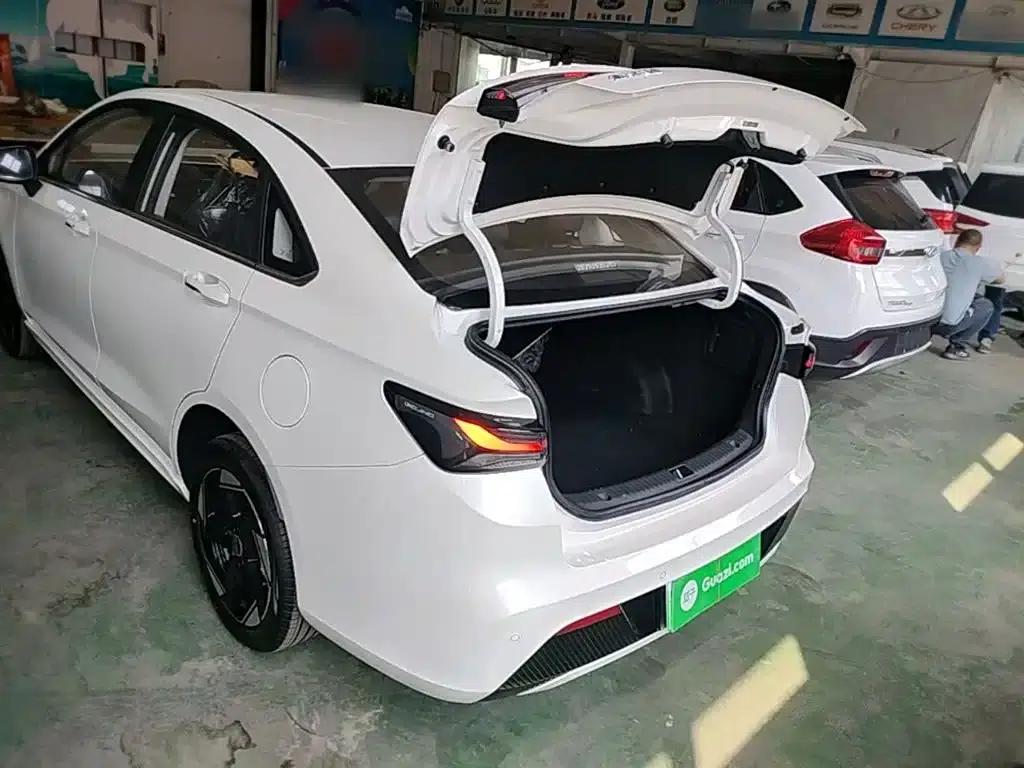 Beijing EU5 PLUS 2023 R600 Premium Edition — миниатюра 19