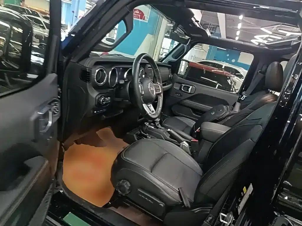 Jeep Wrangler New Energy 2021 Model 4-Door 2.0T 4xe Sahara First Edition — миниатюра 15