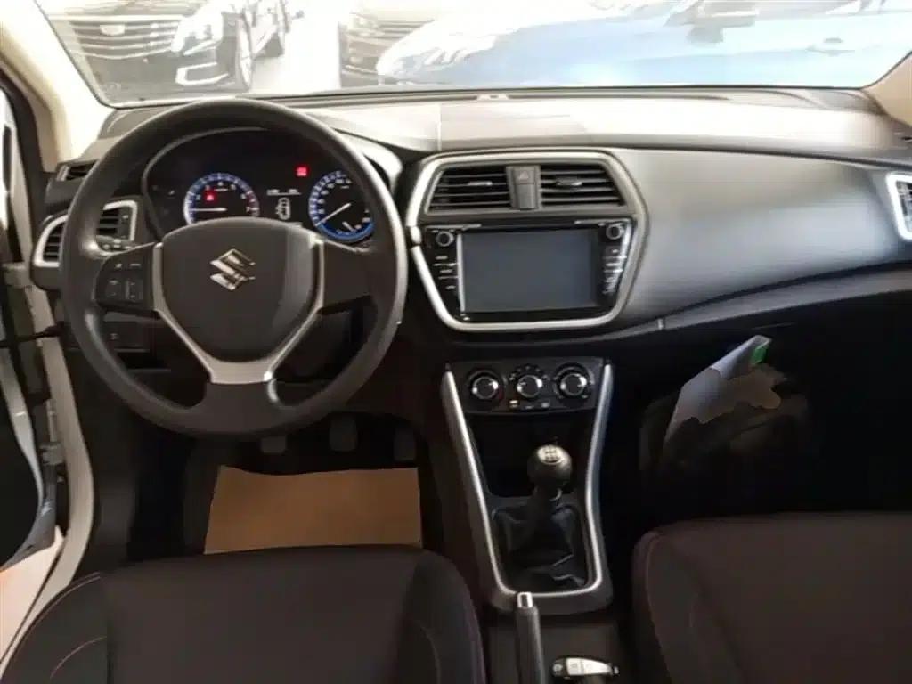 2014 Vitara 1.6L Manual 2WD Entry-level — миниатюра 10