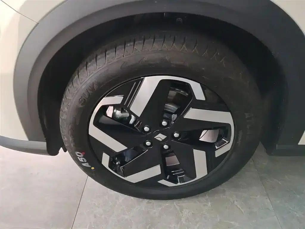 Baojun Yunhai 2026 140km/h Plug-in Hybrid Standard Edition — миниатюра 23