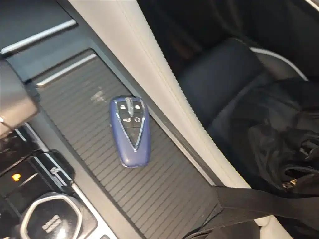 Changan CS75 PLUS Smart Electric iDD 2023 Model Smart Electric iDD Leading Edition — миниатюра 9