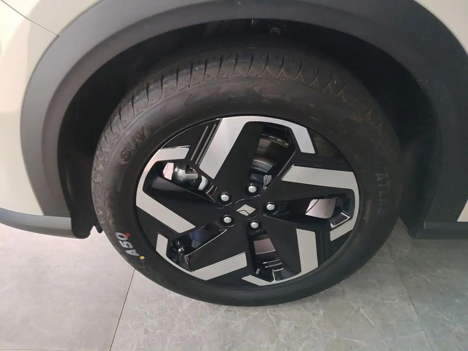 Baojun Yunhai 2026 Model 140km Plug-in Hybrid Standard Edition — миниатюра 8