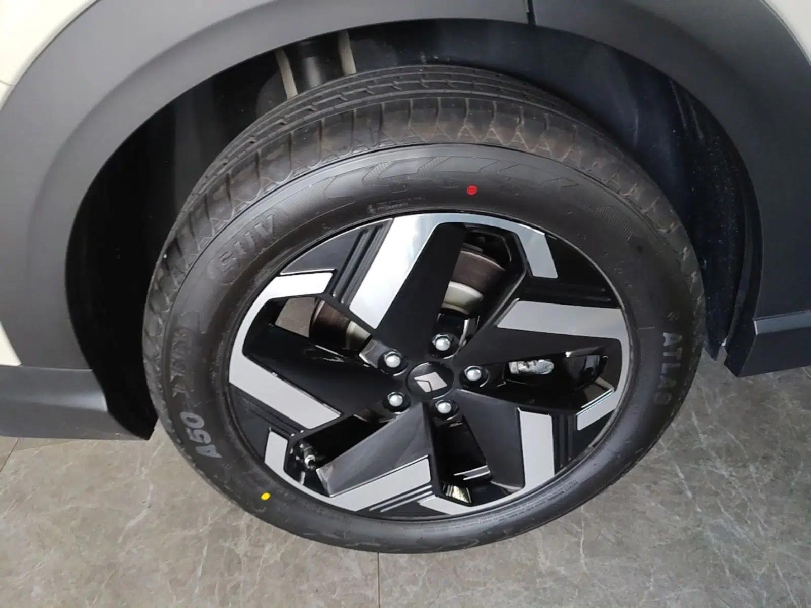 Baojun Yunhai 2026 Model 140km Plug-in Hybrid Standard Edition — миниатюра 10