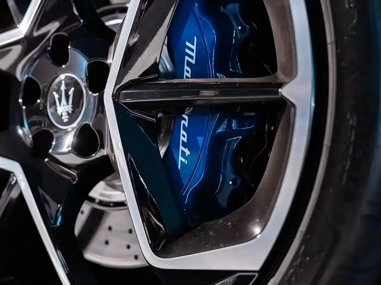 Maserati MC20 2023 3.0T Standard Edition — миниатюра 7
