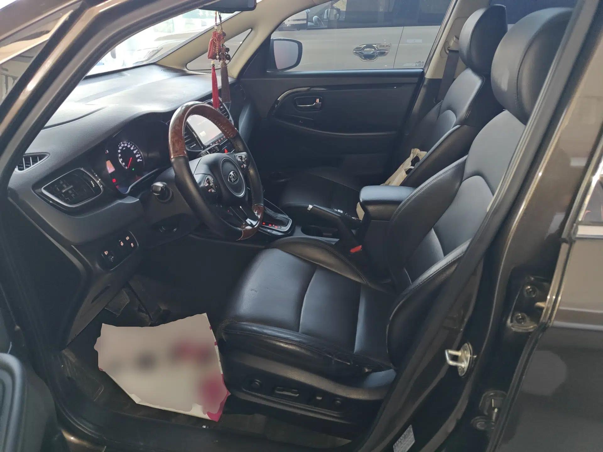 Kia Carens 2013 2.0L 7-Seater Automatic Luxury Version China IV Standard — миниатюра 17
