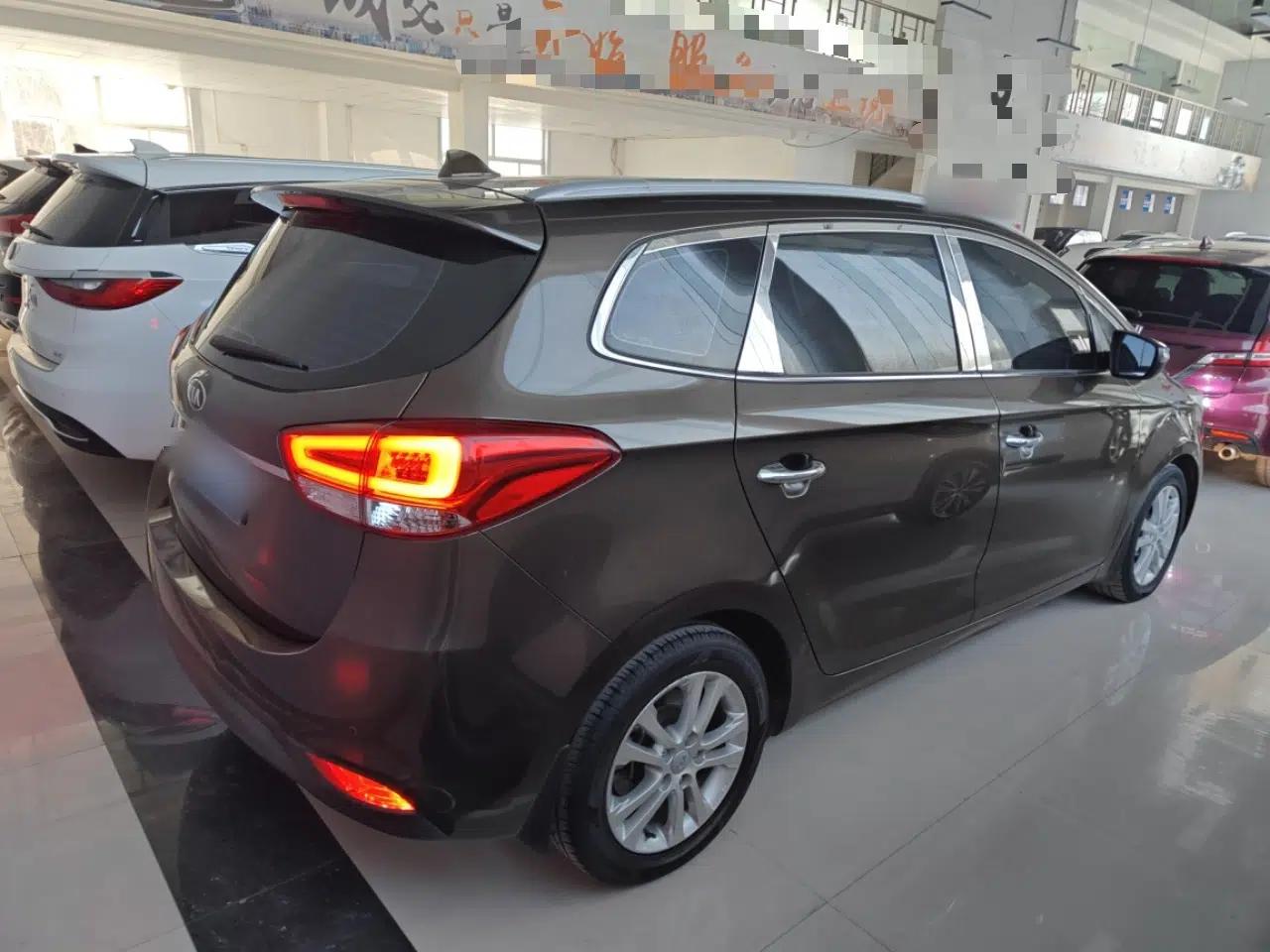 Kia Carens 2013 2.0L 7-Seater Automatic Luxury Version China IV Standard — миниатюра 5