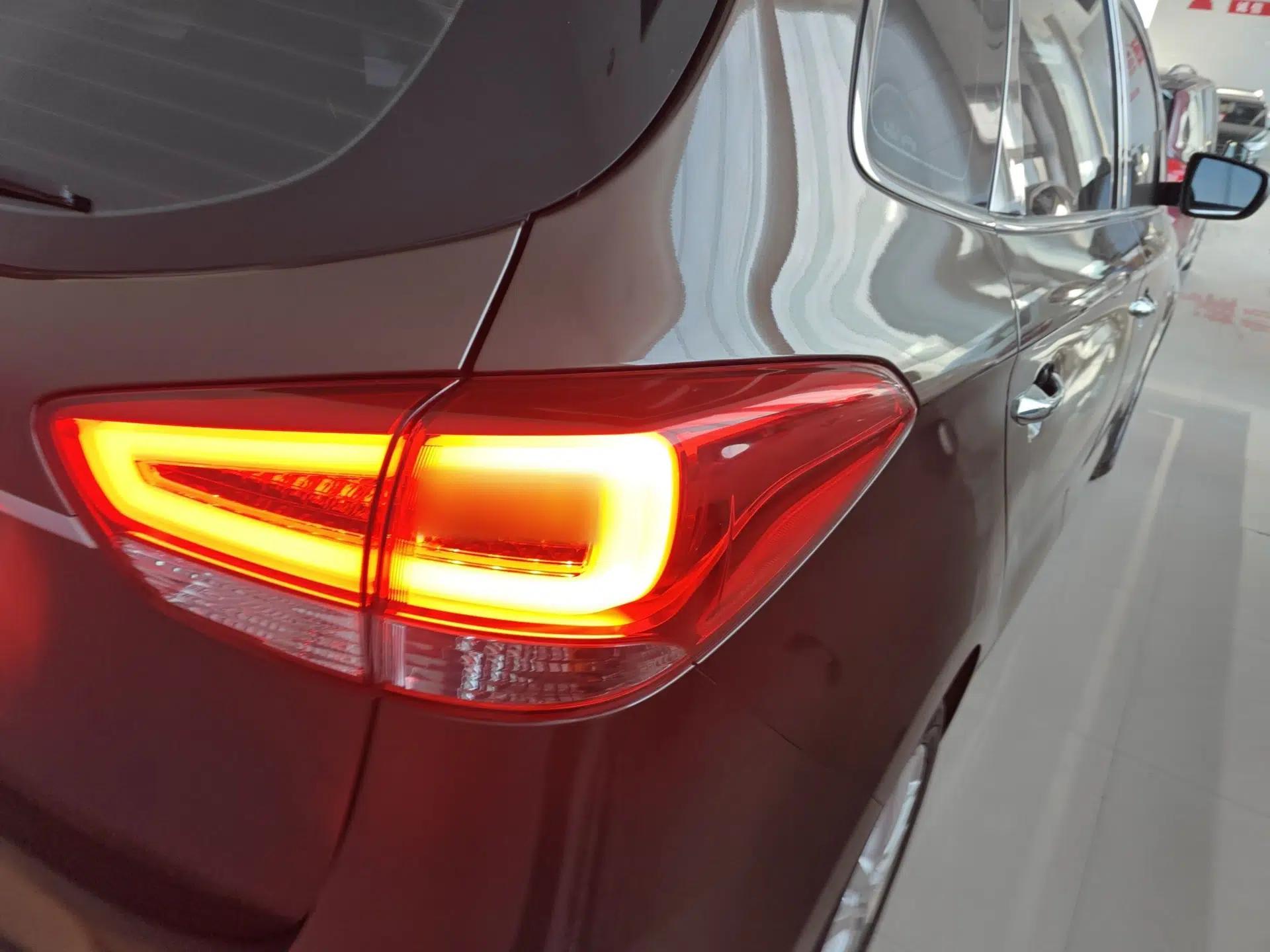 Kia Carens 2013 2.0L 7-Seater Automatic Luxury Version China IV Standard — миниатюра 8