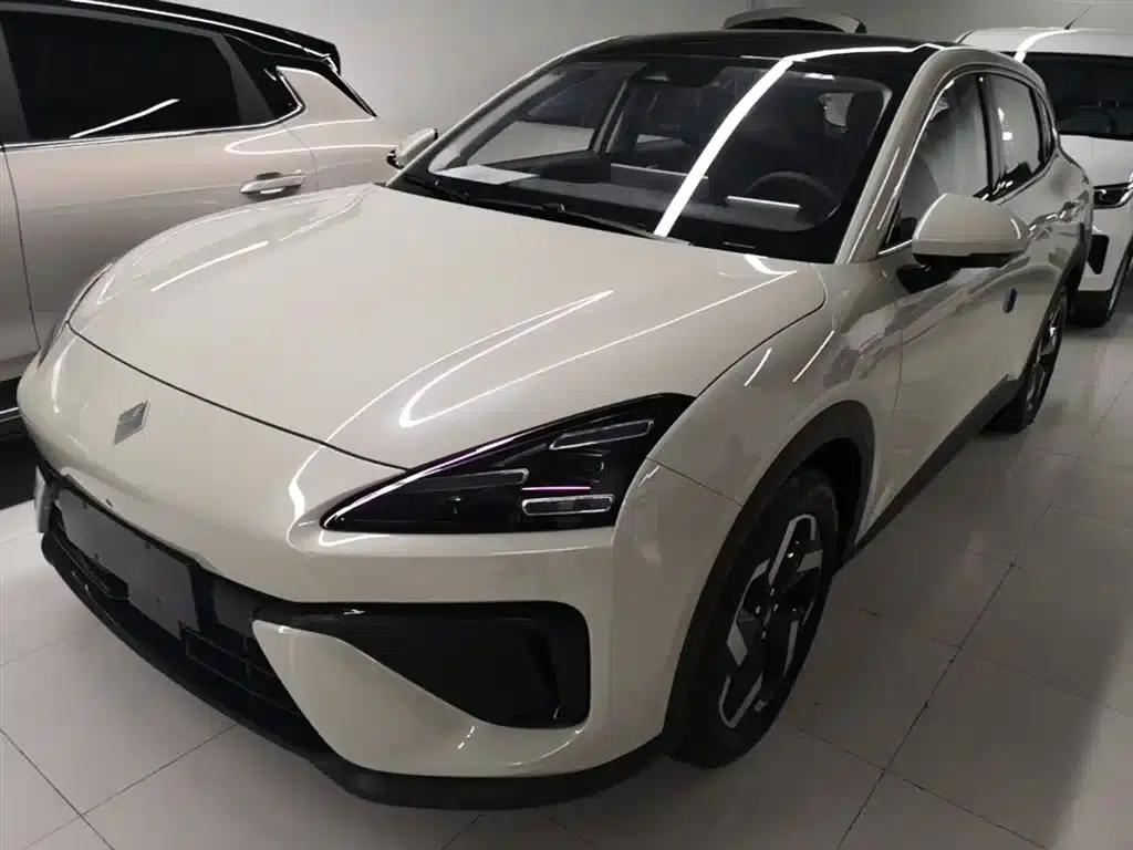 Baojun Yunhai 2026 140km/h Plug-in Hybrid Standard Edition — миниатюра 1