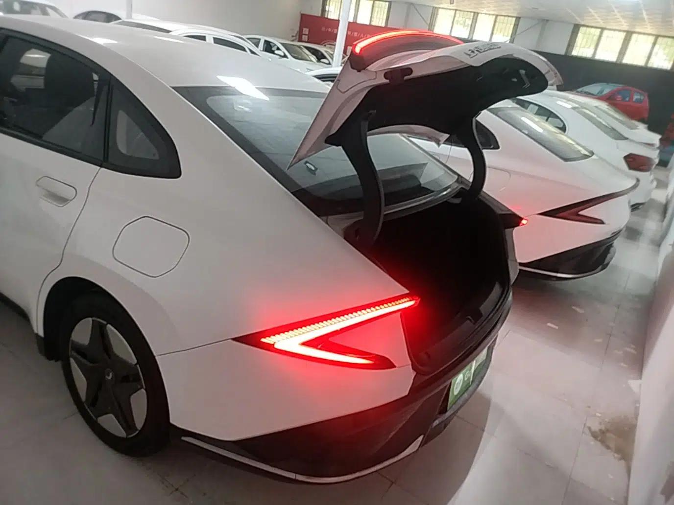Wuling E5 2024 410 km Standard Version — миниатюра 22