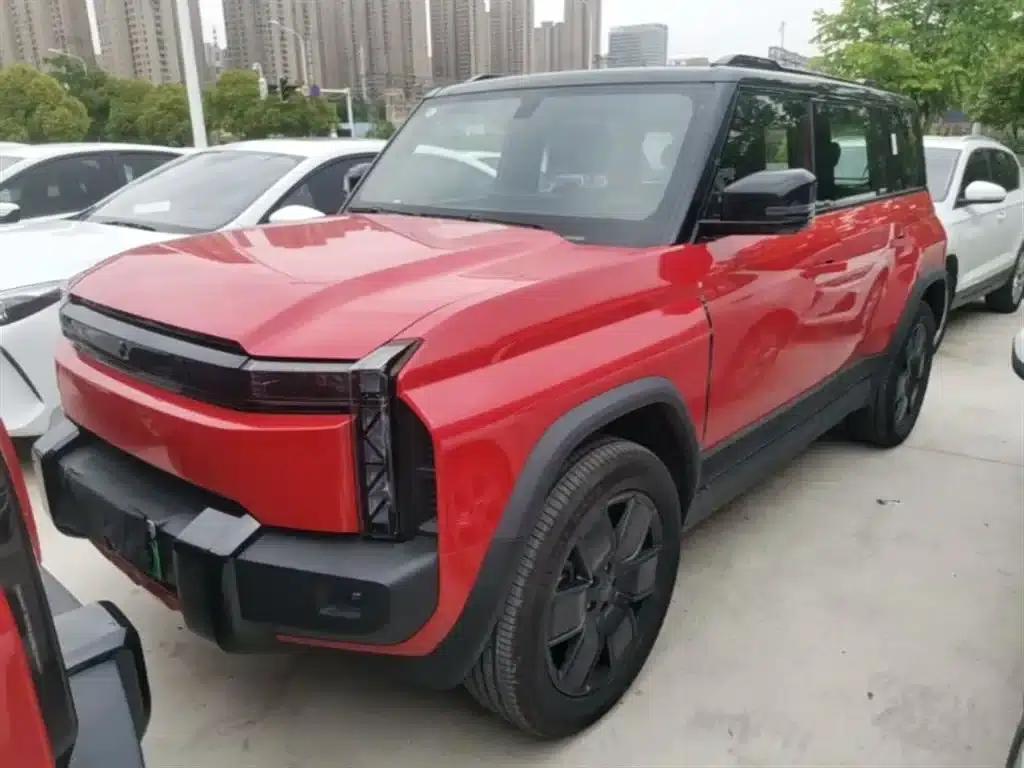 iCAR 03T 2024 Model 501km Four-Wheel Drive Long Range Version — миниатюра 1