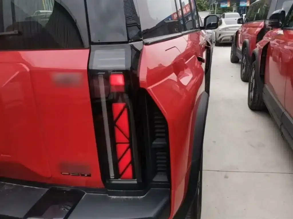 iCAR 03T 2024 Model 501km Four-Wheel Drive Long Range Version — миниатюра 8
