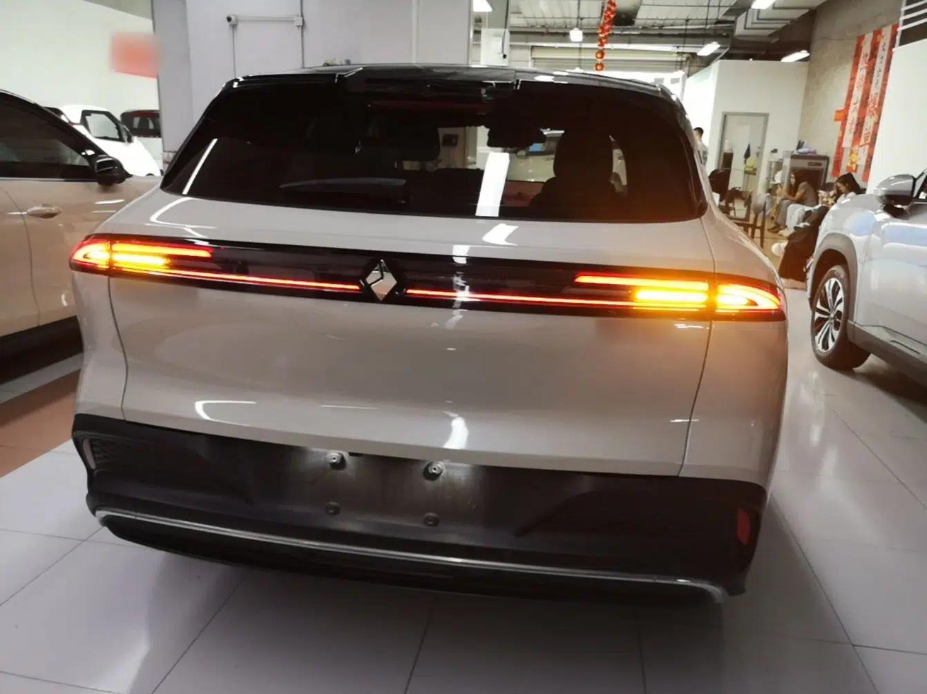 Baojun Yunhai 2024 140km Plug-in Hybrid Version — миниатюра 3