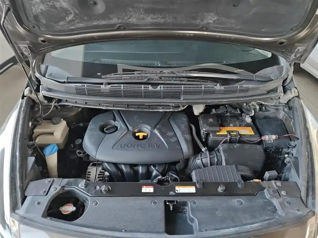 Carens 2013 2.0L 7-seater Automatic Deluxe Edition (National IV Emission Standard) — миниатюра 17