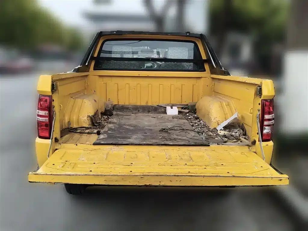 Qingling Isuzu T17 2021 Model 3.0T Diesel Two-Wheel Drive Flatbed Truck with Extended Wheelbase 4KH1CT6H1 — миниатюра 10