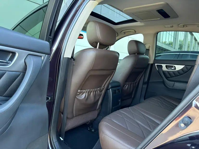 Infiniti QX70 2013 3.7L Supreme Edition — миниатюра 22