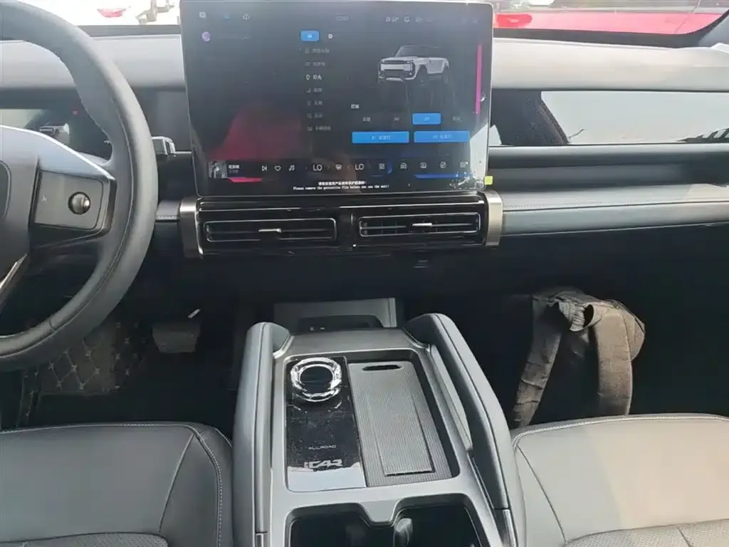 iCAR 03T 2024 Model 501km Four-Wheel Drive Long Range Version — миниатюра 13