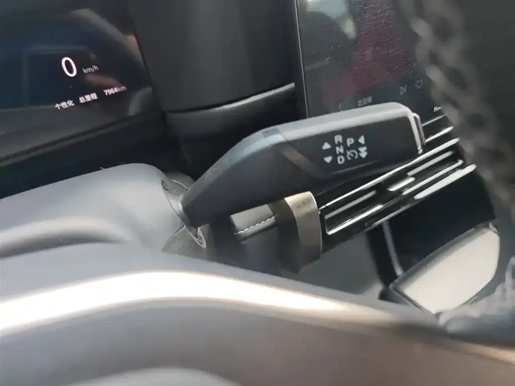 iCAR 03T 2024 Model 501km Four-Wheel Drive Long Range Version — миниатюра 14