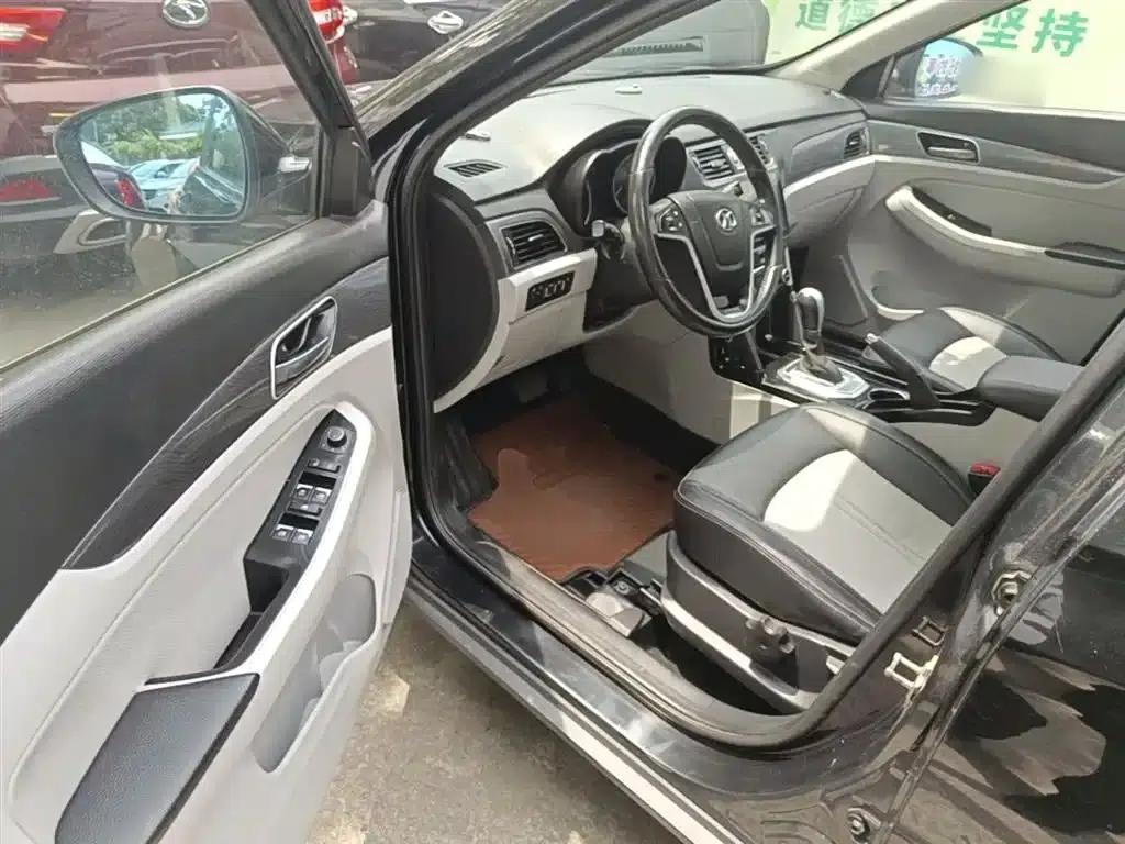 Senova X55 2016 1.5T CVT Elite Edition — миниатюра 16